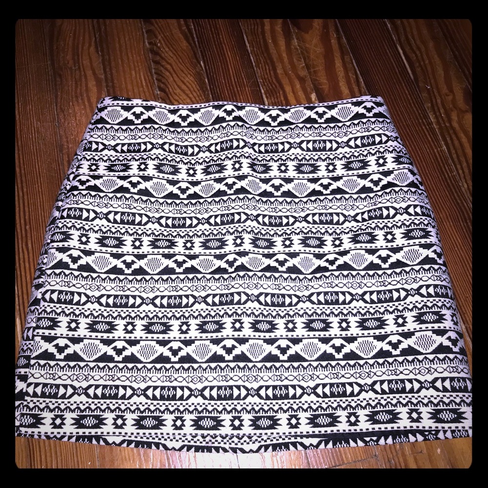 H&M Aztec print mini skirt